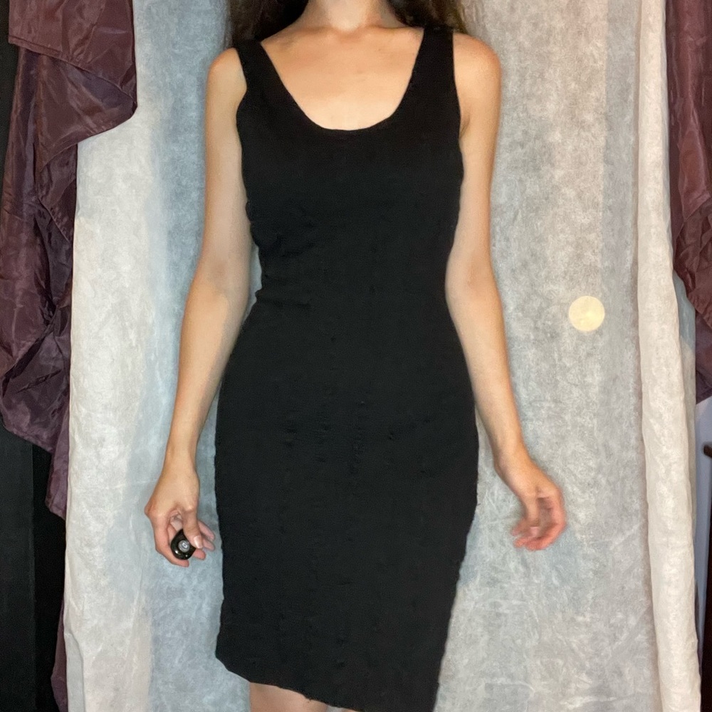 90s black knee length dress 🖤